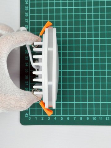 Встраиваемый светодиодный светильник Elvan VLS-109R-18W-NH-Wh