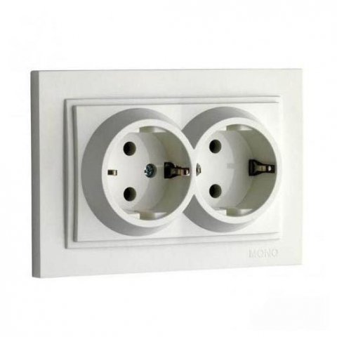Розетка 2К+З двойная Mono Electric Despina 16A 250V винтовое подключение слоновая кость 102-010004-120