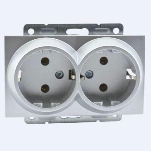 Розетка 2К+З двойная Mono Electric Despina/ Larissa 16A 250V винтовое подключение серебро 500-002104-120