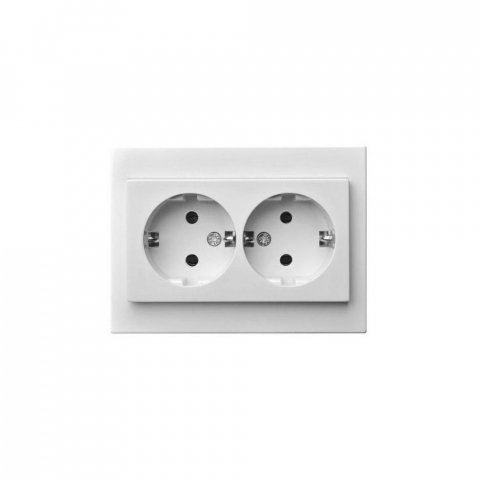 Розетка двойная 2P+E Liregus Epsilon белый 28-021