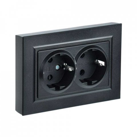 Розетка двойная 2P+PE IEK Brite со шторками черная BR-R24-16-K02-F